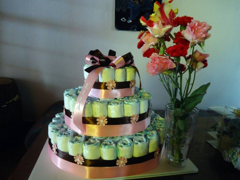 Торт из памперсов  своими руками (девочке, мальчику): пошаговое фото, мастер-класс