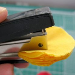 Цветы из салфеток своими руками для начинающих: пошаговый мастер класс с фото и видео