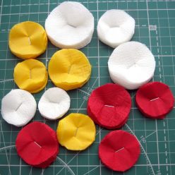 Цветы из салфеток своими руками для начинающих: пошаговый мастер класс с фото и видео