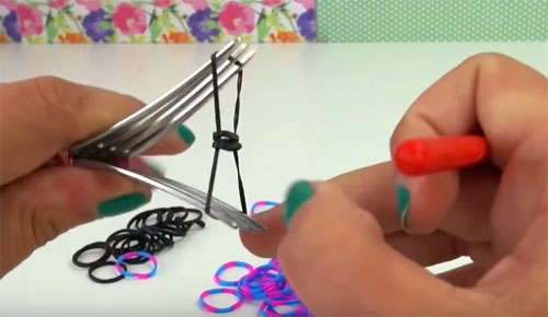  Что можно сплести из резинок: новые техники плетения в фото и видеоинструкциях