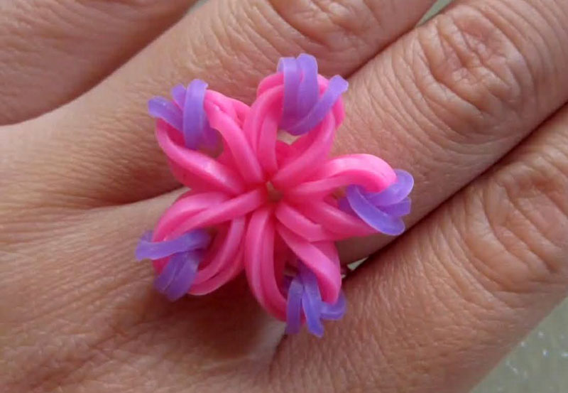 Для колечка можно подбирать различные сочетания оттенков