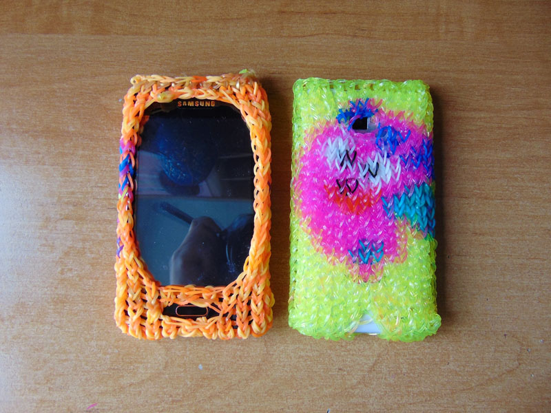 Чехол для смартфона с отверстиями под гарнитуру