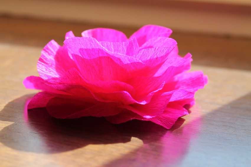 Цветы из салфеток своими руками: варианты изготовления бумажных цветов (100 фото)