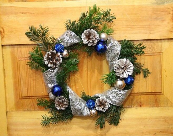 Новогодний венок своими руками. 12 мастер-классов по изготовлению венков в домашних условиях этап 43 Новогодний венок своими руками. 12 мастер-классов по изготовлению венков в домашних условиях этап 43