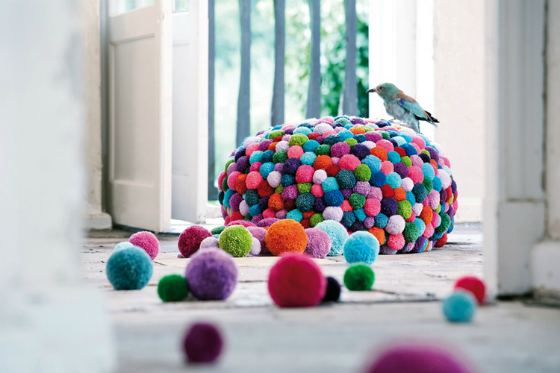 помпоны в интерьере