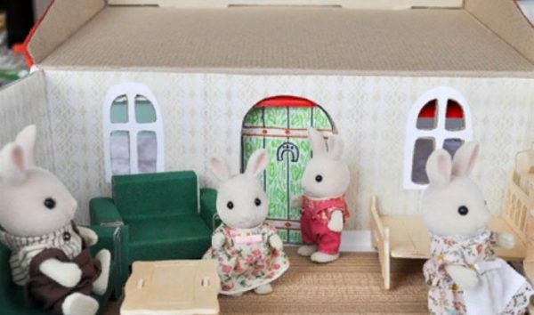 Домик из картонных коробок