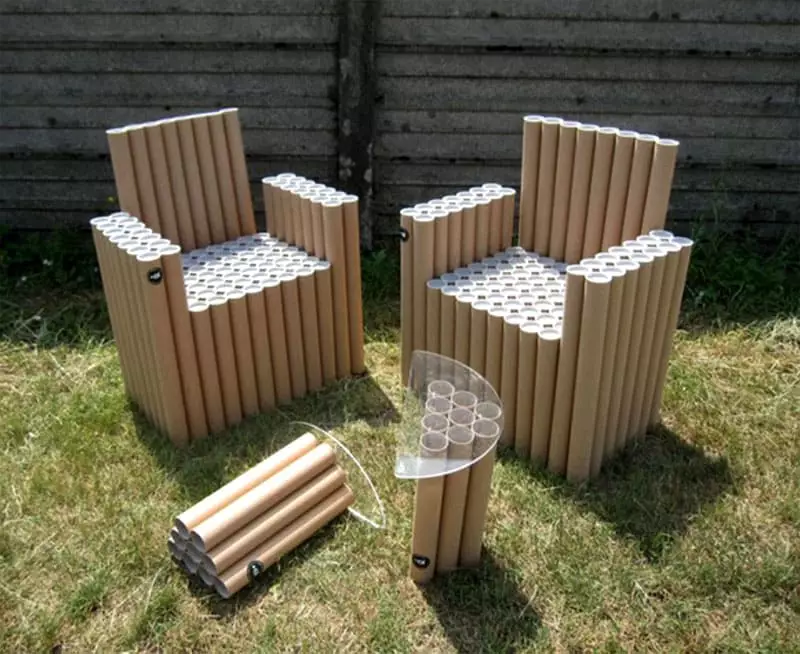 Необходимо дополнить столик небольшой столешницей, а также можно сделать своими руками мягкие матрасики для кресел Необходимо дополнить столик небольшой столешницей, а также можно сделать своими руками мягкие матрасики для кресел