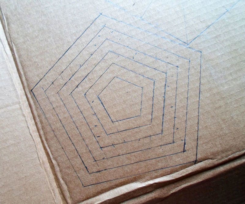 Схема пентагона на картоне Схема пентагона на картоне