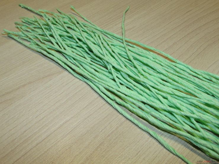 Деревья из бисера, поделки из проволоки своими руками, схемы изделий из бисера