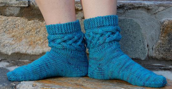 Носки со жгутами на манжетах