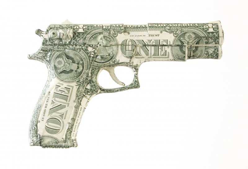 Как сделать из бумаги пистолет, который стреляет резинками: легкая схема своими руками