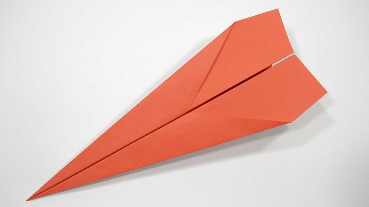 Как сделать самолет из бумаги, который далеко летает… Простое изготовление самолетика