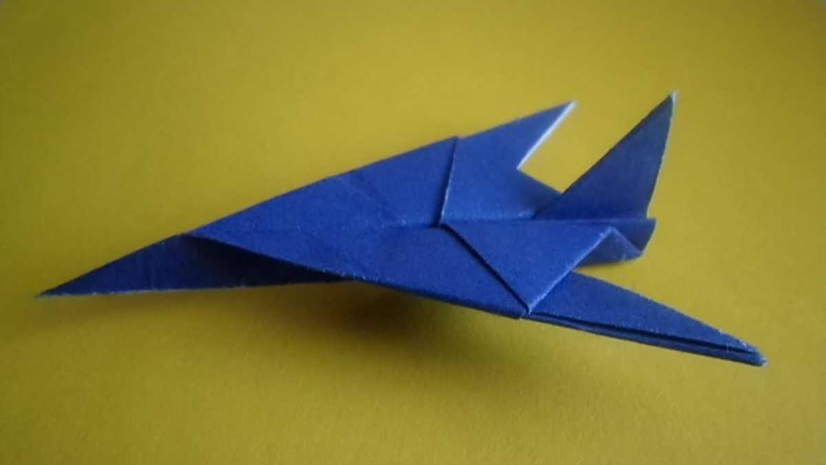 Как сделать самолет из бумаги, который далеко летает… Простое изготовление самолетика