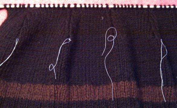 Мужская шапка спицами (110 фото): схемы с описанием и пошаговыми инструкциями