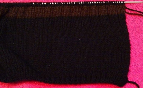 Мужская шапка спицами (110 фото): схемы с описанием и пошаговыми инструкциями