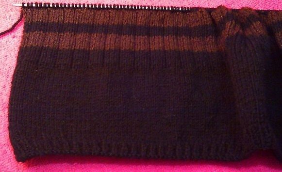 Мужская шапка спицами (110 фото): схемы с описанием и пошаговыми инструкциями