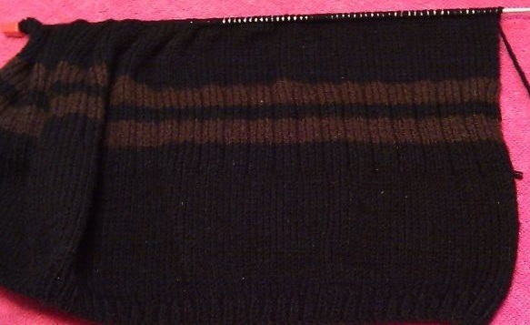 Мужская шапка спицами (110 фото): схемы с описанием и пошаговыми инструкциями