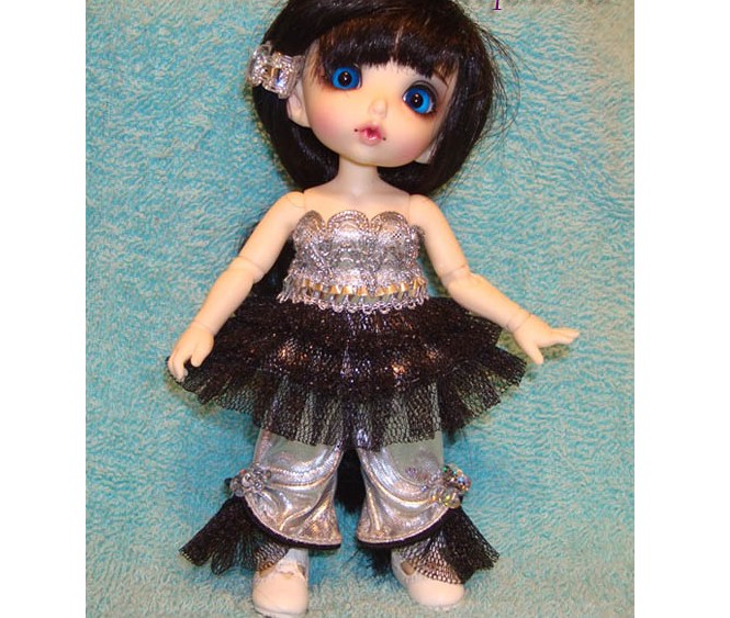 Одежда для кукол своими руками: фасоны, шаблоны, выкройки для начинающих