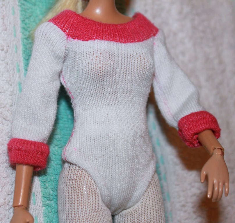 Одежда для кукол своими руками: фасоны, шаблоны, выкройки для начинающих