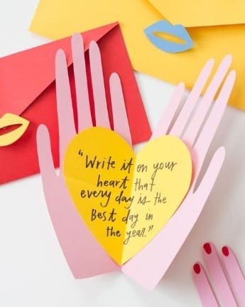 Открытка для мамы: как сделать на День матери и рождения своими руками, красивая и объемная из бумаги, на 8 марта