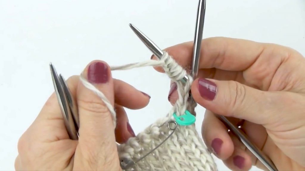 Мужские варежки спицами - 10 лучших мк пошагово