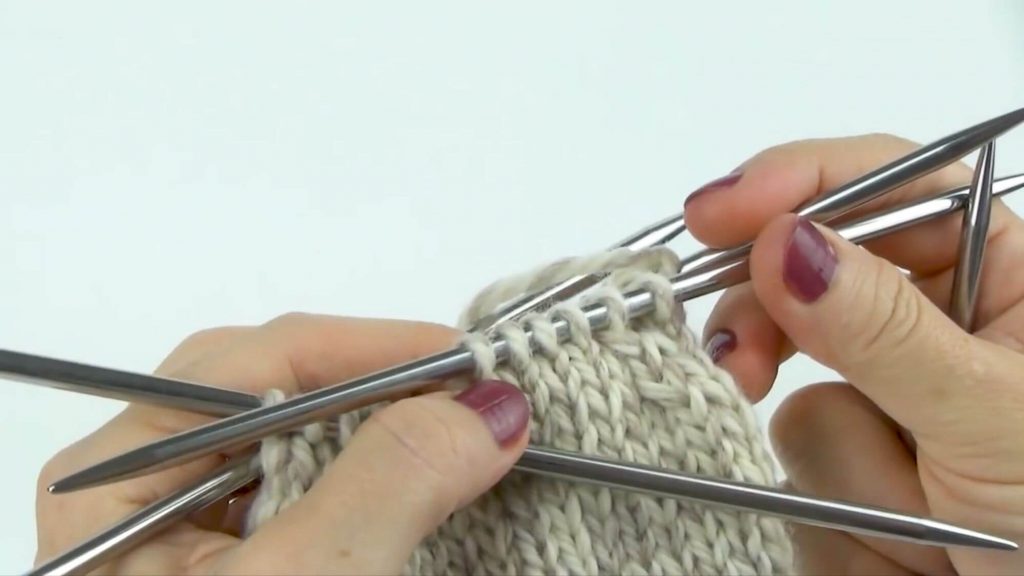 Мужские варежки спицами - 10 лучших мк пошагово