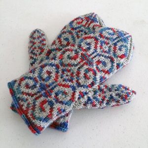 Мужские варежки спицами - 10 лучших мк пошагово