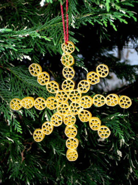 Красивые оригинальные снежинки на Новый год: создаем своими руками, шаблоны с фото Красивые оригинальные снежинки на Новый год: создаем своими руками, шаблоны с фото snezhinki iz bumagi svoimi rukami 87