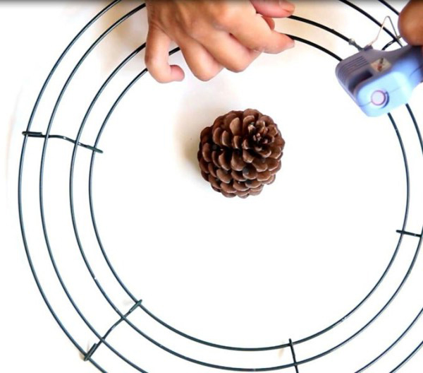 Как сделать венок своими руками на Новый год (15 пошаговых мастер-классов)