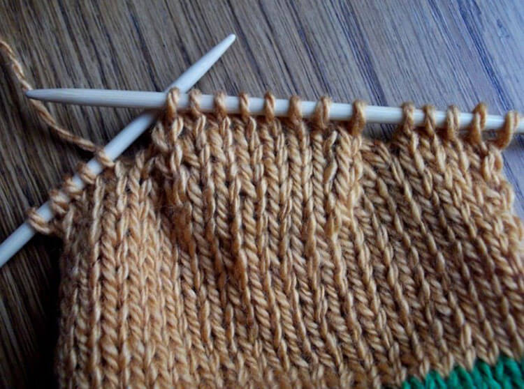 Как связать красивые носки спицами: варианты вязания на 2х и 5ти спицах Как связать красивые носки спицами: варианты вязания на 2х и 5ти спицах kak svyazat noski 34