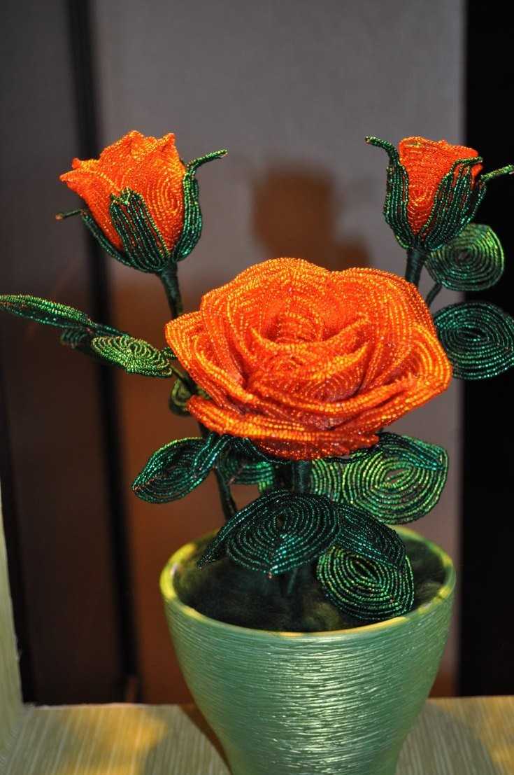 Учимся делать бисероплетение своими руками поэтапно: легкий мастер-класс для начинающих