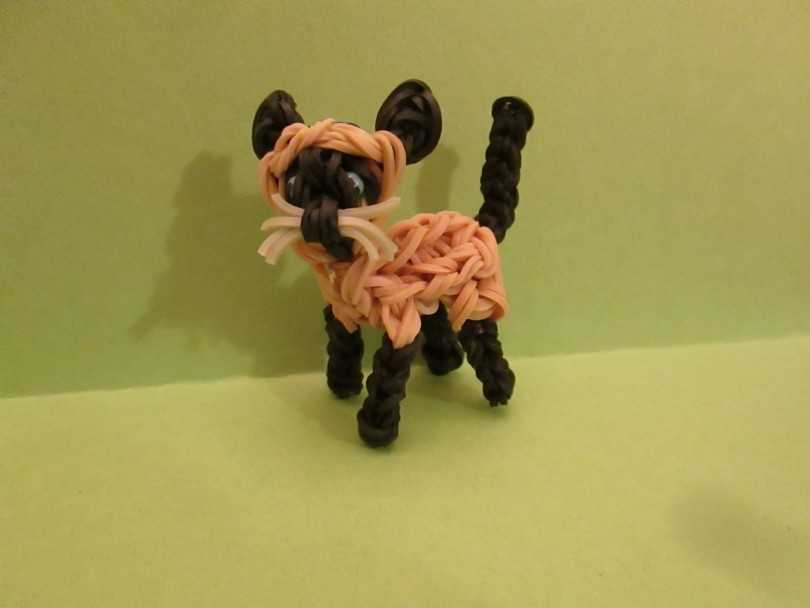 Браслеты из резинок на рогатке: особенности технологии плетения ангела и сердечка крючком, мастер-классы