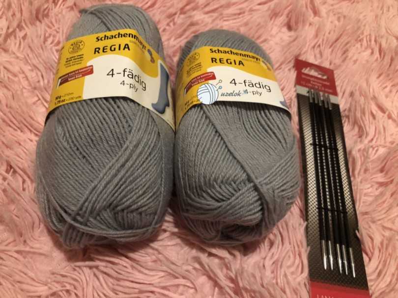 Носочки на двух спицах с описанием