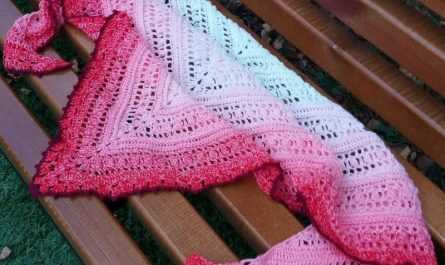 Манишка спицами