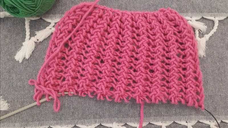 Манишка спицами