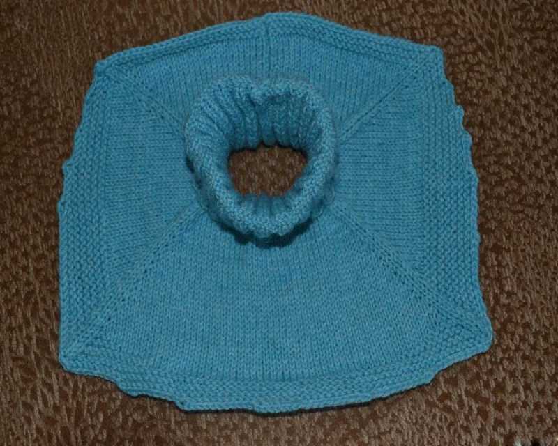 Манишка спицами