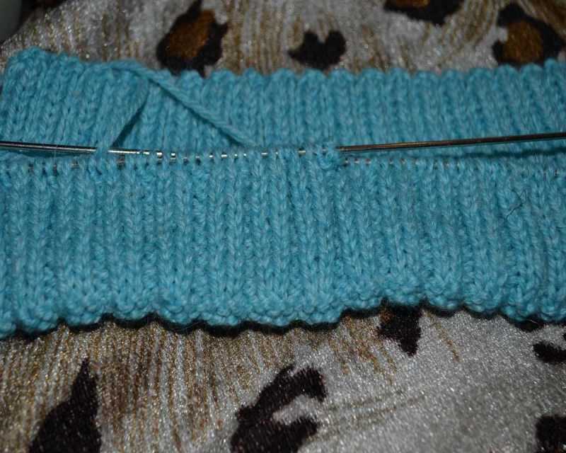 Манишка спицами