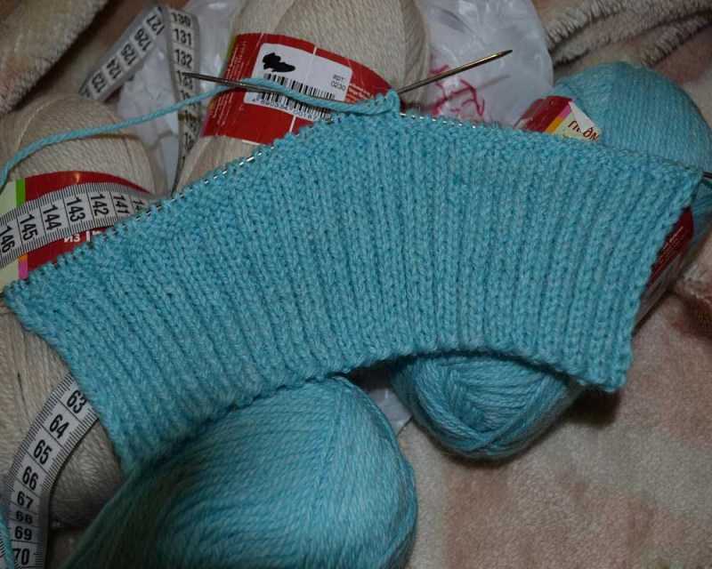 Манишка спицами