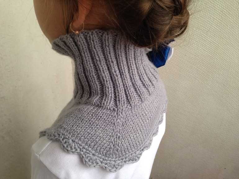 Манишка спицами