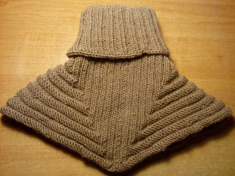 Манишка спицами