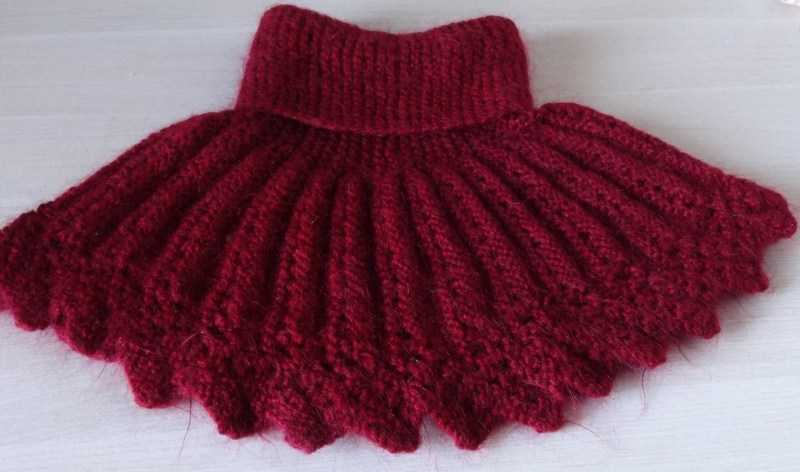 Манишка спицами