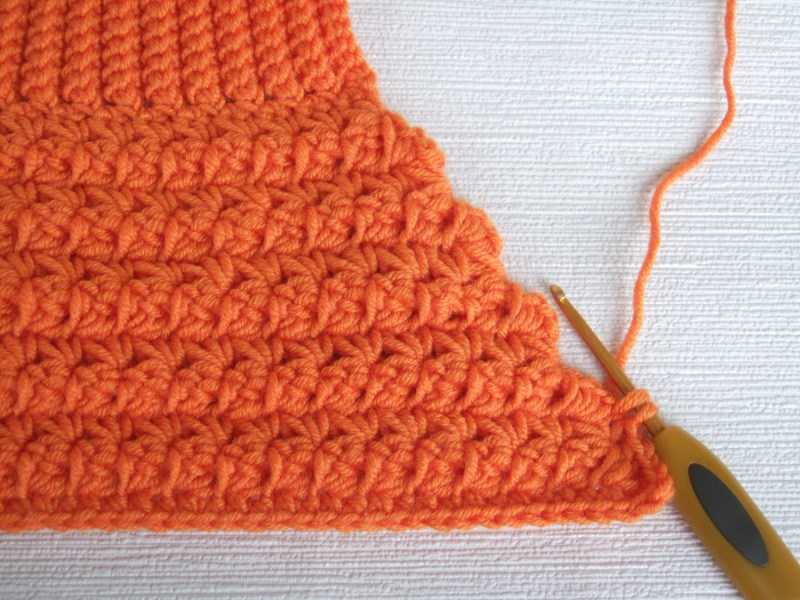 Манишка спицами