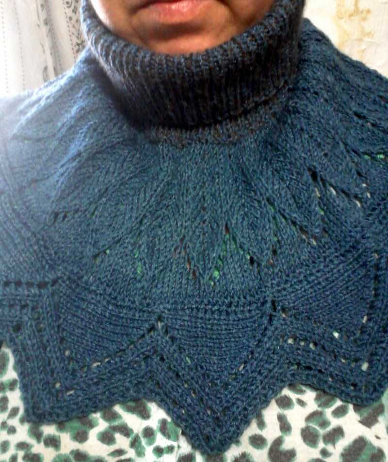 Манишка спицами