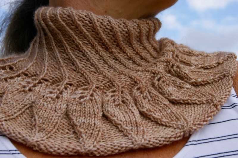 Манишка спицами