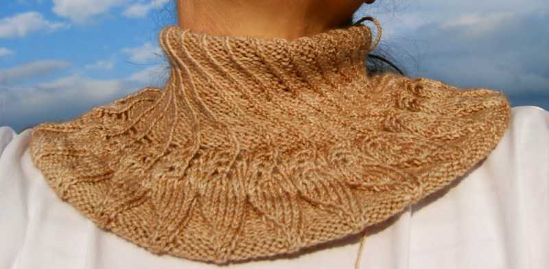 Манишка спицами