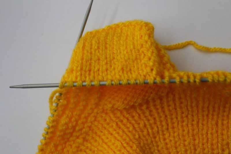 Пинетки спицами для новорожденных : схемы и описание для начинающих с фото