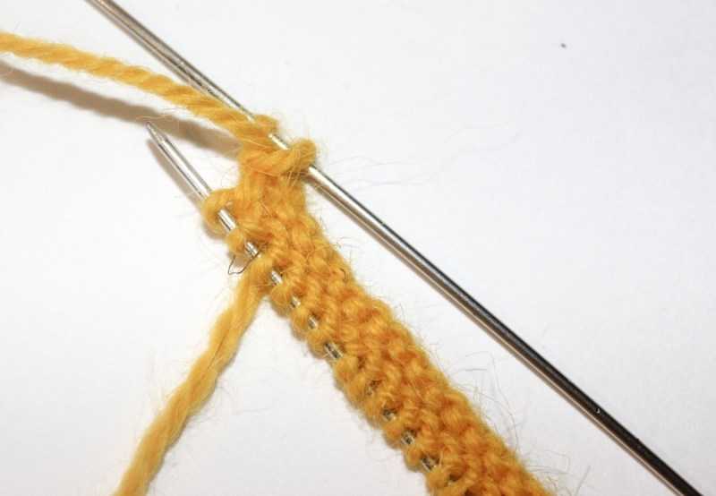 Пинетки спицами для новорожденных : схемы и описание для начинающих с фото