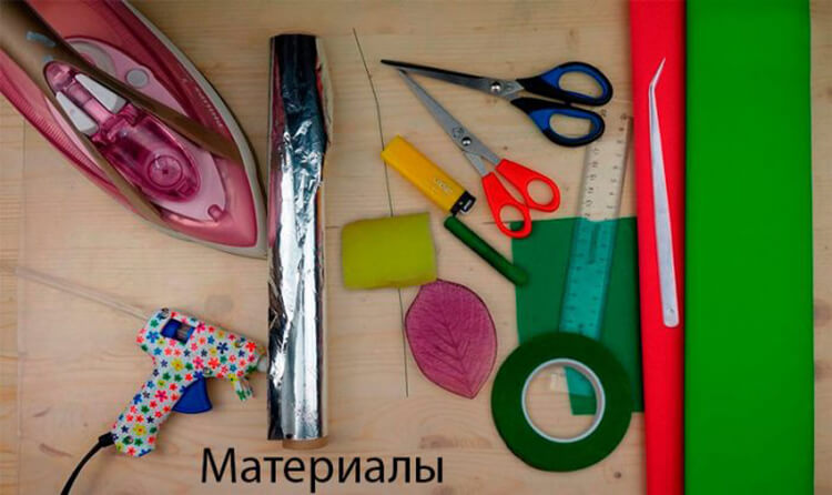 Роза на 8 марта своими руками из различных материалов: мастер классы с фото Роза на 8 марта своими руками из различных материалов: мастер классы с фото sdelat rozu svoimi rukami 70