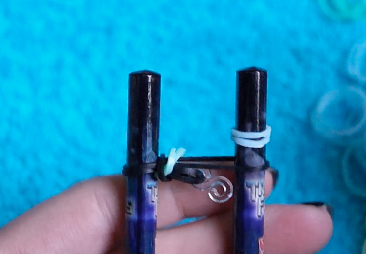 Схемы плетения браслетов из резинок: как сделать своими руками простое и оригинальное украшение?