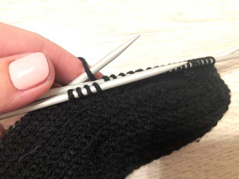 Как вязать носки спицами: схемы для начинающих пошагово